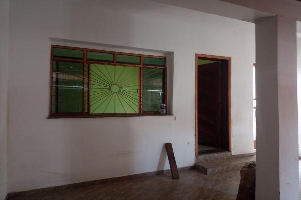 Tenha tranquilidade de morar numa casa bem segura. PORTAL DO SOL Casa com 3 quartos, suite, 2...