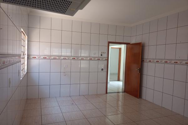 Esta casa é confortável,aconchegante,um local ideal para abrigar sua família e receber amigos....